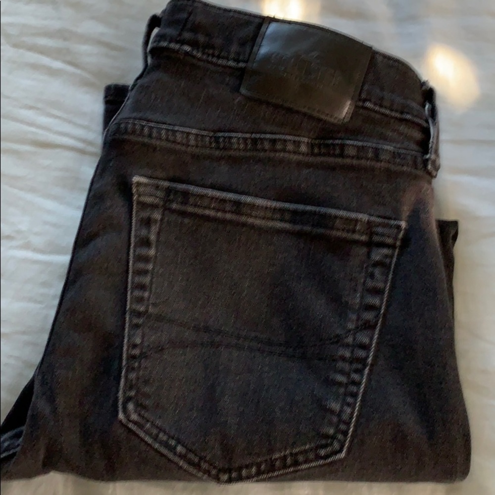Hollister black 32x30 black jeans. Slim straight.